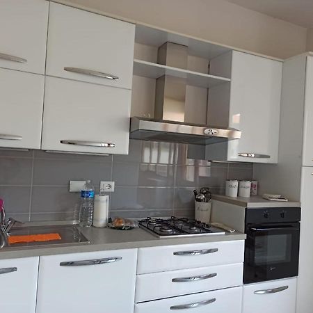 Casa Vacanze Giulia A Careggi Wi-Fi Apartment Firenze Bagian luar foto