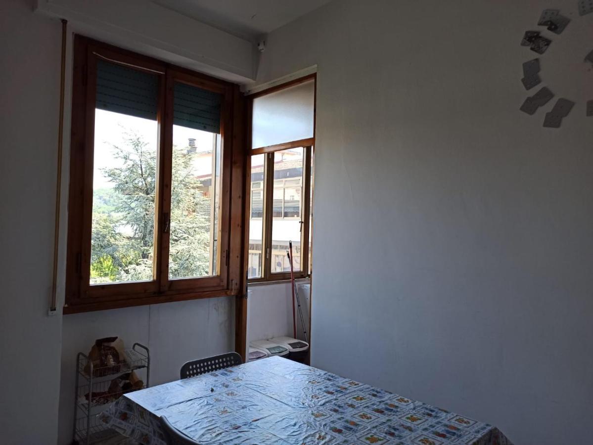 Casa Vacanze Giulia A Careggi Wi-Fi Apartment Firenze Bagian luar foto