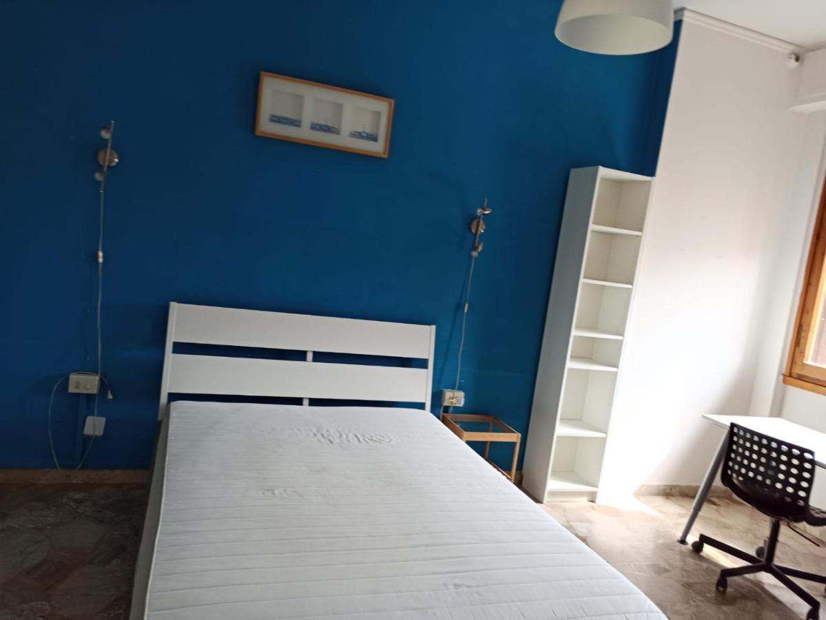 Casa Vacanze Giulia A Careggi Wi-Fi Apartment Firenze Bagian luar foto