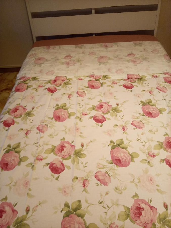 Casa Vacanze Giulia A Careggi Wi-Fi Apartment Firenze Bagian luar foto