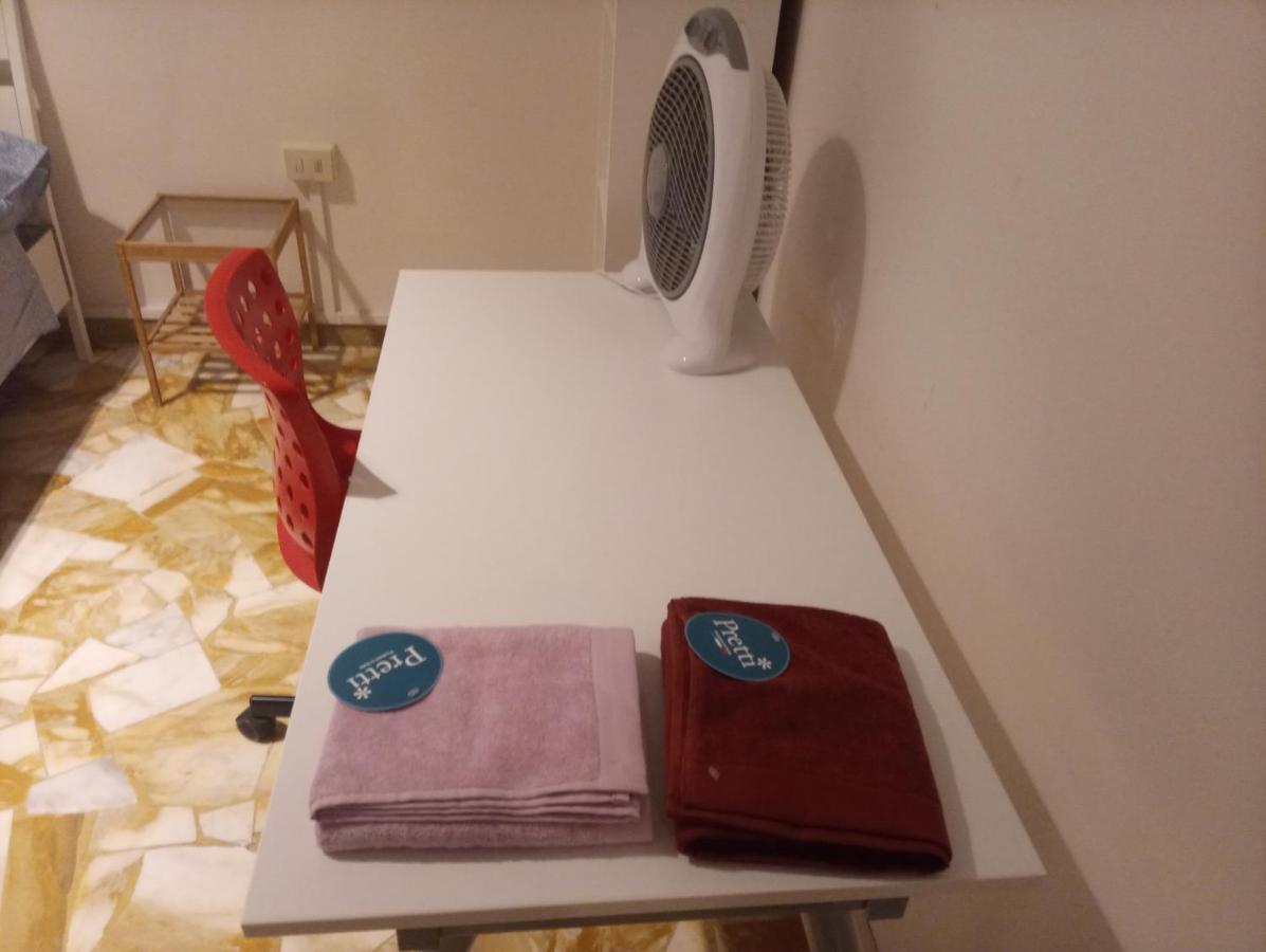 Casa Vacanze Giulia A Careggi Wi-Fi Apartment Firenze Bagian luar foto