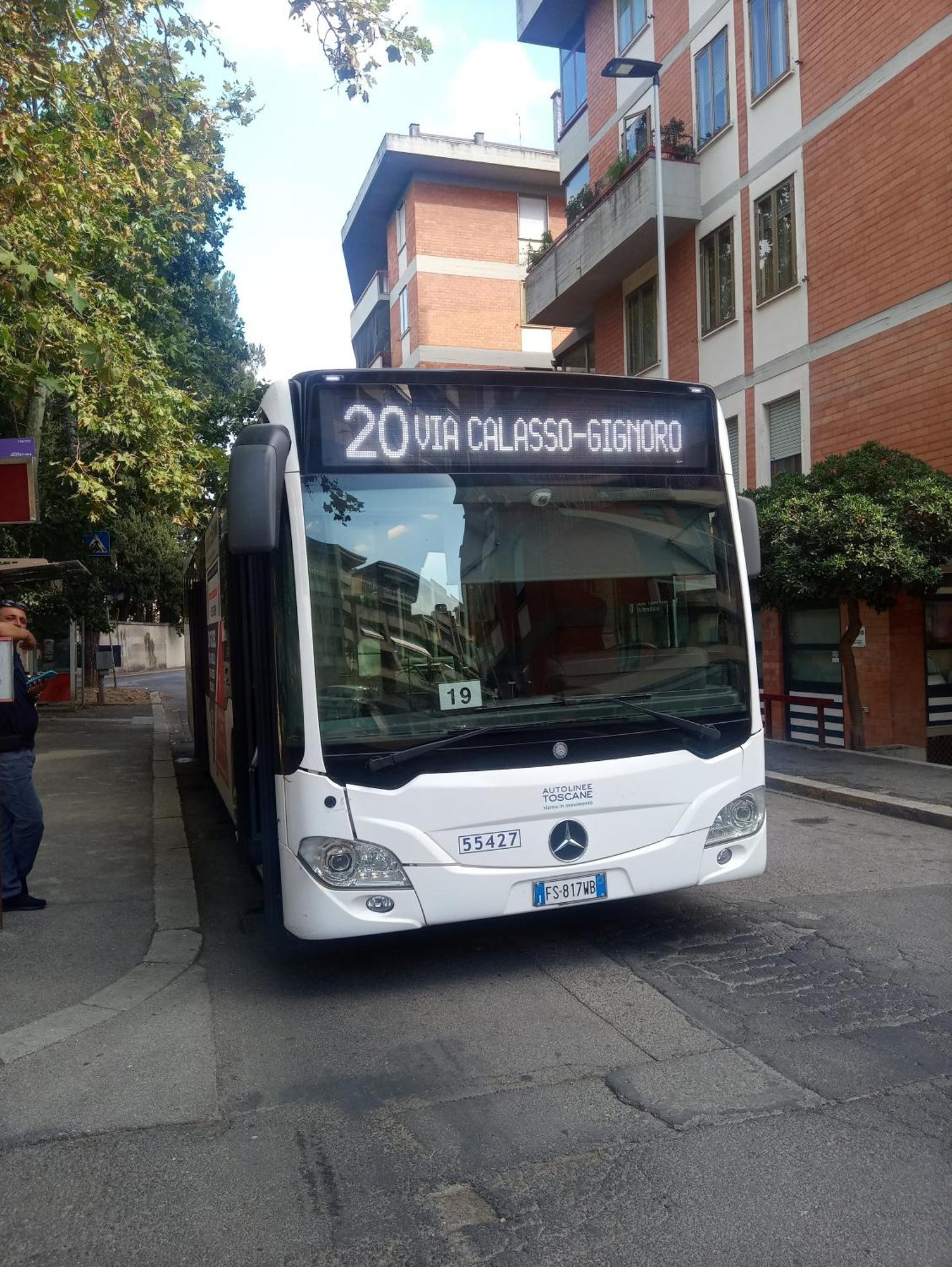 Casa Vacanze Giulia A Careggi Wi-Fi Apartment Firenze Bagian luar foto